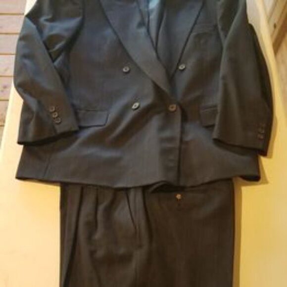 Henley Mens 44 R blazer jacket and Pant Suit - Picture 3 of 8